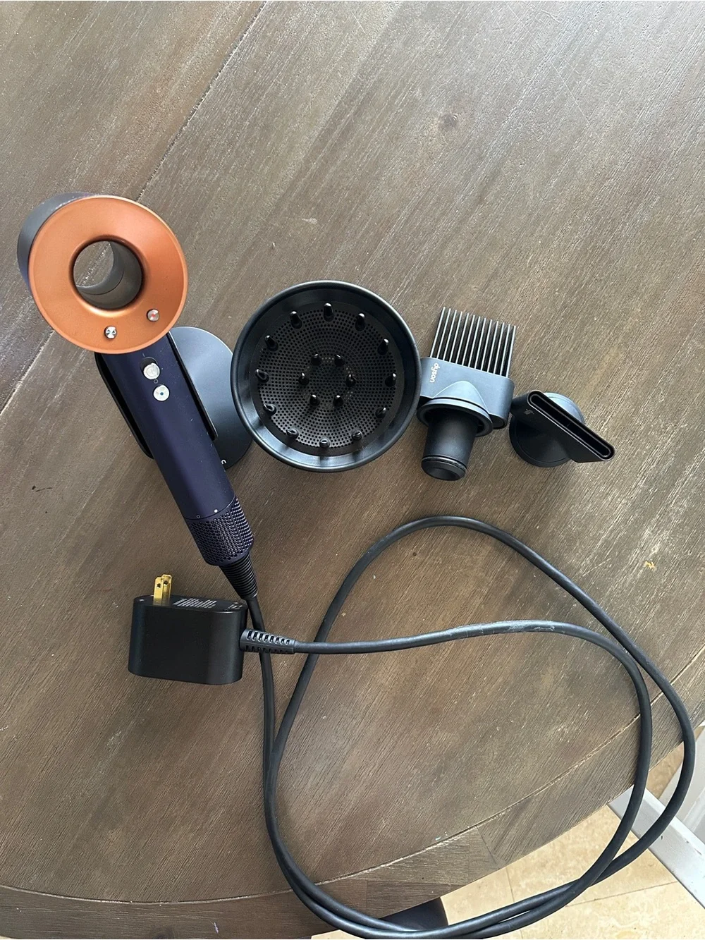 Dyson supersonic hairdryer- Limited edition Vinca Blue/Copper. Complete set.